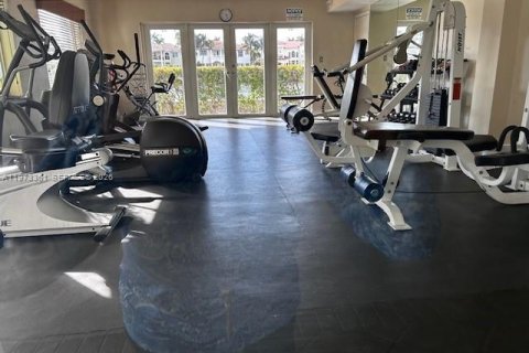 Copropriété à vendre à Hollywood, Floride: 2 chambres, 99.87 m2 № 2033964 - photo 27