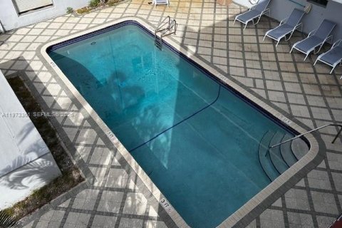 Copropriété à vendre à Hollywood, Floride: 2 chambres, 99.87 m2 № 2033964 - photo 24