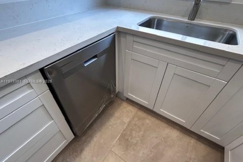 Copropriété à vendre à Hollywood, Floride: 2 chambres, 99.87 m2 № 2033964 - photo 8