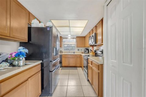 Villa ou maison à louer à Kissimmee, Floride: 4 chambres, 164.81 m2 № 2097507 - photo 9