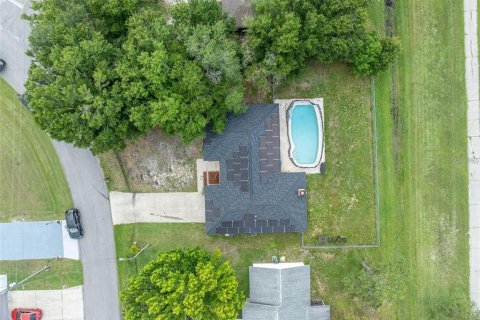 Villa ou maison à louer à Kissimmee, Floride: 4 chambres, 164.81 m2 № 2097507 - photo 2