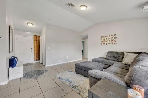 Villa ou maison à louer à Kissimmee, Floride: 4 chambres, 164.81 m2 № 2097507 - photo 4