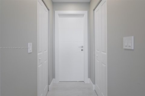 Condominio en venta en Hallandale Beach, Florida, 3 dormitorios, 161.65 m2 № 1762870 - foto 13