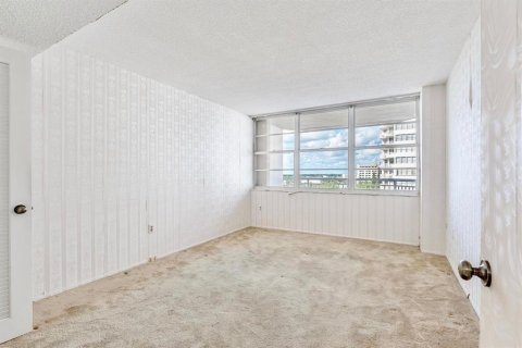 Condo in Aventura, Florida, 2 bedrooms № 2174197 - photo 11