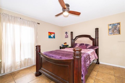 House in Clermont, Florida 4 bedrooms, 201.23 sq.m. № 1513167 - photo 20