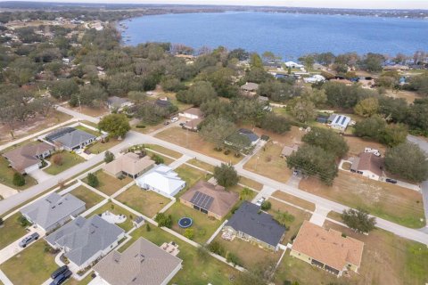 House in Clermont, Florida 4 bedrooms, 201.23 sq.m. № 1513167 - photo 27