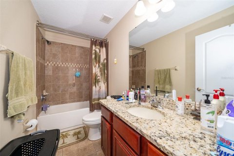 House in Clermont, Florida 4 bedrooms, 201.23 sq.m. № 1513167 - photo 24