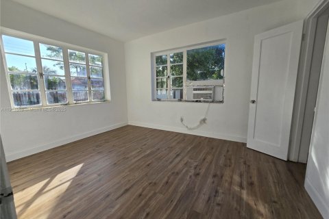 Copropriété à vendre à Miami Beach, Floride: 1 chambre, 55 m2 № 2016854 - photo 10