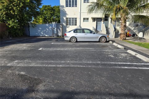 Copropriété à vendre à Miami Beach, Floride: 1 chambre, 55 m2 № 2016854 - photo 16