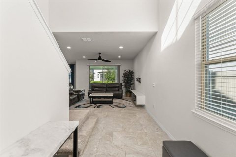 Casa en venta en Kissimmee, Florida, 4 dormitorios, 228.82 m2 № 2384207 - foto 4