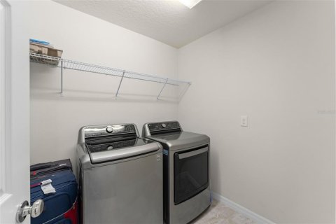 Casa en venta en Kissimmee, Florida, 4 dormitorios, 228.82 m2 № 2384207 - foto 28
