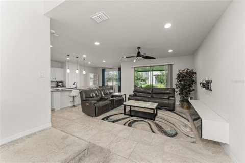Casa en venta en Kissimmee, Florida, 4 dormitorios, 228.82 m2 № 2384207 - foto 5
