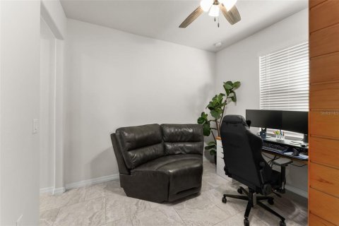 Casa en venta en Kissimmee, Florida, 4 dormitorios, 228.82 m2 № 2384207 - foto 16