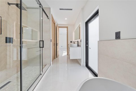 Купить виллу или дом в Норт-Майами, Флорида 1 комната, 277.96м2, № 2052437 - фото 23