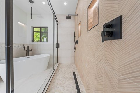 Купить виллу или дом в Норт-Майами, Флорида 1 комната, 277.96м2, № 2052437 - фото 21