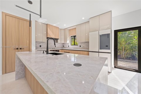 Купить виллу или дом в Норт-Майами, Флорида 1 комната, 277.96м2, № 2052437 - фото 7