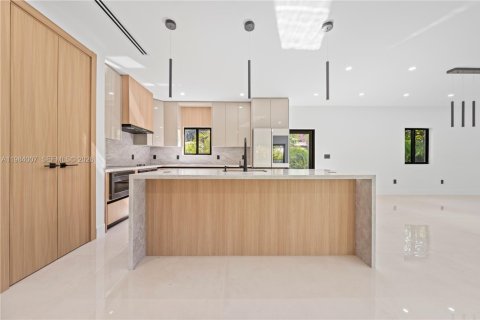 Купить виллу или дом в Норт-Майами, Флорида 1 комната, 277.96м2, № 2052437 - фото 11