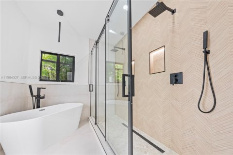 Купить виллу или дом в Норт-Майами, Флорида 1 комната, 277.96м2, № 2052437 - фото 20