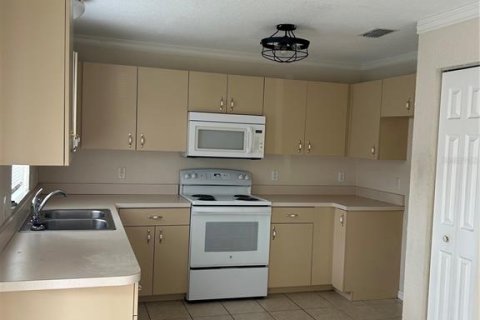 House in Ocala, Florida 3 bedrooms, 125.33 sq.m. № 1618499 - photo 9
