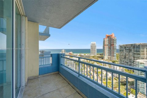 Condo in Miami Beach, Florida, 2 bedrooms  № 1852283 - photo 24