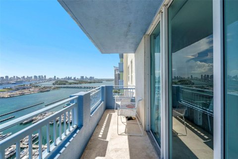 Condo in Miami Beach, Florida, 2 bedrooms  № 1852283 - photo 30