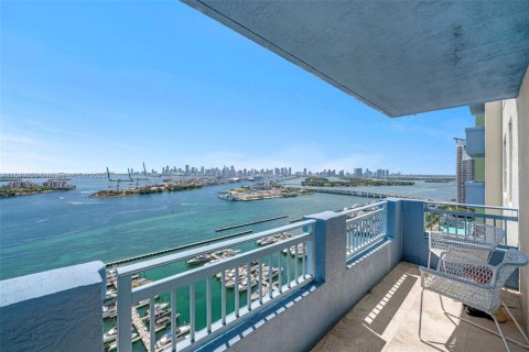 Condo in Miami Beach, Florida, 2 bedrooms  № 1852283 - photo 29