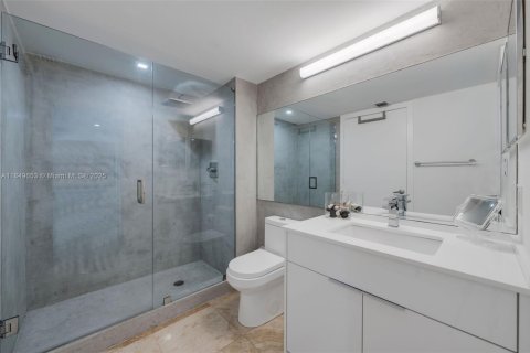 Condo in Miami Beach, Florida, 2 bedrooms  № 1852283 - photo 22
