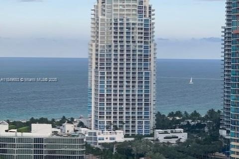 Condo in Miami Beach, Florida, 2 bedrooms  № 1852283 - photo 12