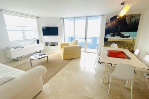 Condo in Miami Beach, Florida, 2 bedrooms  № 1852283 - photo 4