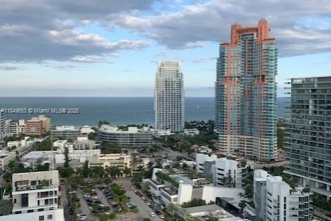 Condo in Miami Beach, Florida, 2 bedrooms  № 1852283 - photo 13