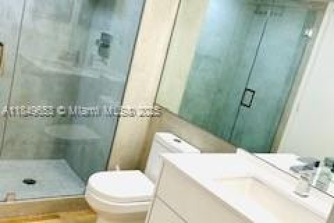 Condo in Miami Beach, Florida, 2 bedrooms  № 1852283 - photo 10