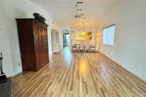 Condo in Ormond Beach, Florida, 2 bedrooms  № 1522397 - photo 8