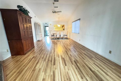 Condo in Ormond Beach, Florida, 2 bedrooms  № 1522397 - photo 9