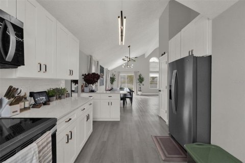 Villa ou maison à vendre à Kissimmee, Floride: 4 chambres, 173.45 m2 № 2425930 - photo 14
