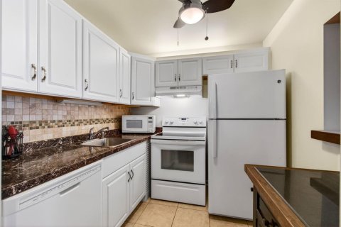 Купить кондоминиум в Дирфилд-Бич, Флорида 3 комнаты, 80.27м2, № 2246221 - фото 24