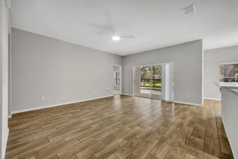 Casa en venta en Orlando, Florida, 4 dormitorios, 212.28 m2 № 1899389 - foto 5