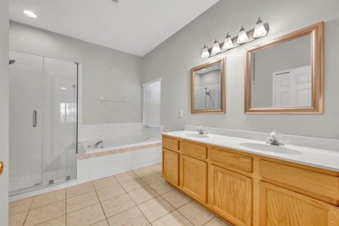 Casa en venta en Orlando, Florida, 4 dormitorios, 212.28 m2 № 1899389 - foto 9
