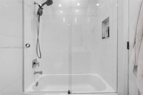 Снять в аренду виллу или дом в Дирфилд-Бич, Флорида 3 спальни, 128.95м2, № 2003824 - фото 26