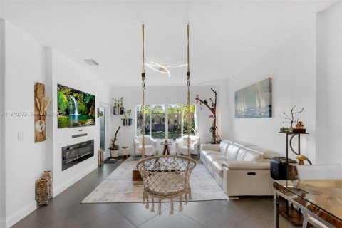 Снять в аренду виллу или дом в Дирфилд-Бич, Флорида 3 спальни, 128.95м2, № 2003824 - фото 5