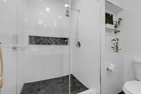 Снять в аренду виллу или дом в Дирфилд-Бич, Флорида 3 спальни, 128.95м2, № 2003824 - фото 20