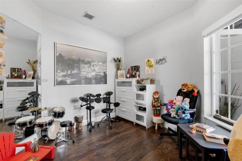 Снять в аренду виллу или дом в Дирфилд-Бич, Флорида 3 спальни, 128.95м2, № 2003824 - фото 24