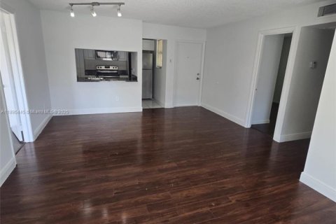 Condominio en Miami, Florida, 3 dormitorios № 1948212