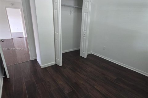 Condominio en venta en Miami, Florida, 3 dormitorios, 92.25 m2 № 1948212 - foto 25