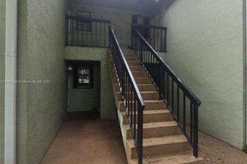 Condominio en venta en Miami, Florida, 3 dormitorios, 92.25 m2 № 1948212 - foto 28