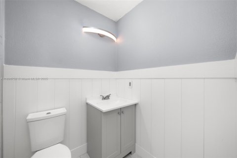 House in Sebring, Florida 3 bedrooms № 1950586 - photo 15