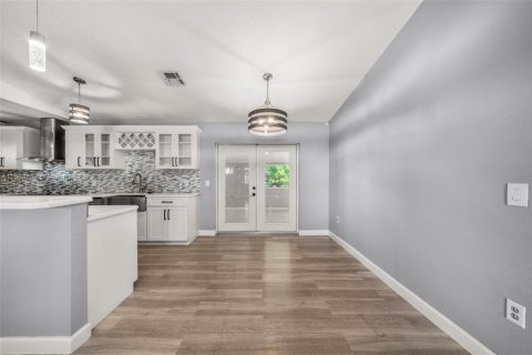 House in Sebring, Florida 3 bedrooms № 1950586 - photo 2