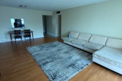 Condominio en venta en Hallandale Beach, Florida, 2 dormitorios, 101.45 m2 № 2243995 - foto 10