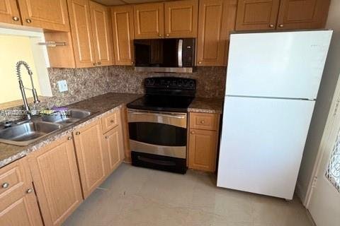 Condominio en venta en Hallandale Beach, Florida, 2 dormitorios, 101.45 m2 № 2243995 - foto 8