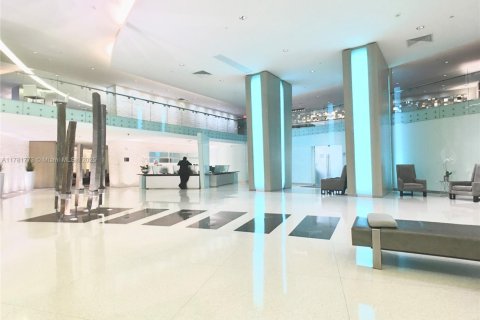 Condo in Miami, Florida, 2 bedrooms  № 1980616 - photo 27