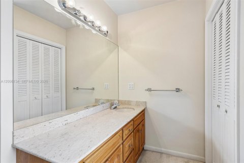 House in Palmetto Bay, Florida 4 bedrooms, 283.91 sq.m. № 2072508 - photo 21